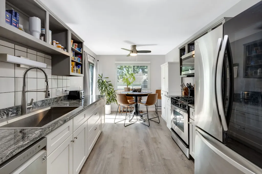 275 Wilmette Court Schaumburg IL 60193