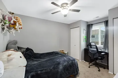 275 Wilmette Court Schaumburg IL 60193