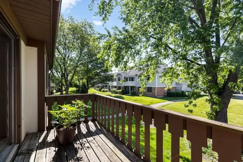 275 Wilmette Court Schaumburg IL 60193