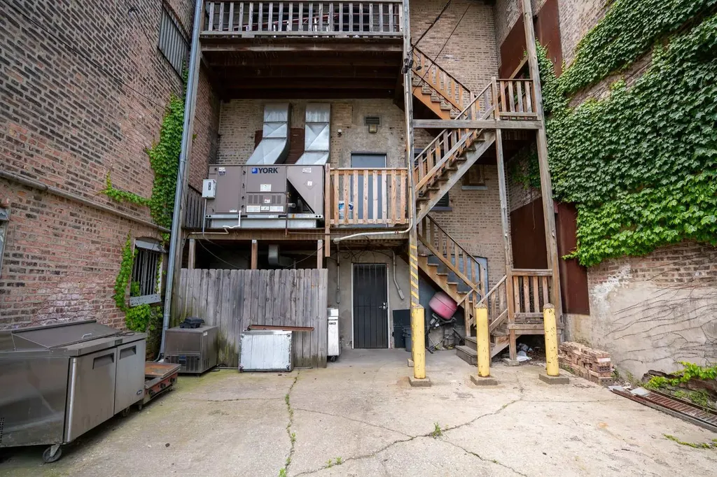 11147 South Michigan Avenue Chicago IL 60628