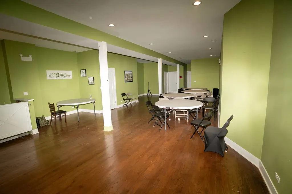 11147 South Michigan Avenue Chicago IL 60628