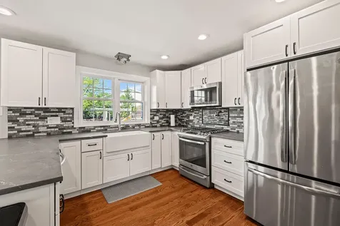 8143 Stonegate Drive Tinley Park IL 60487