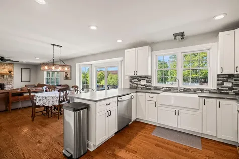 8143 Stonegate Drive Tinley Park IL 60487