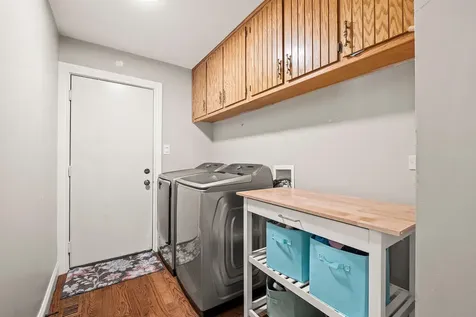 8143 Stonegate Drive Tinley Park IL 60487