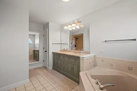 8143 Stonegate Drive Tinley Park IL 60487