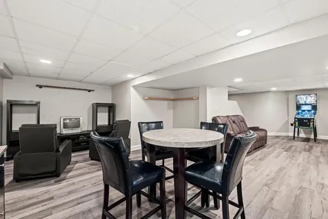 8143 Stonegate Drive Tinley Park IL 60487