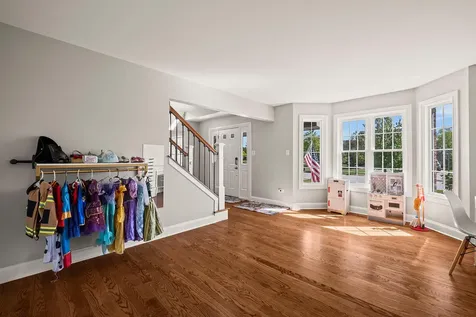 8143 Stonegate Drive Tinley Park IL 60487