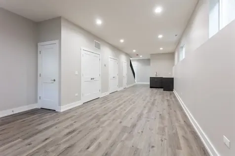 530 East 44th Place Chicago IL 60653