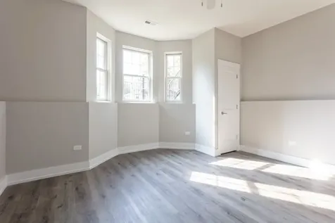 530 East 44th Place Chicago IL 60653