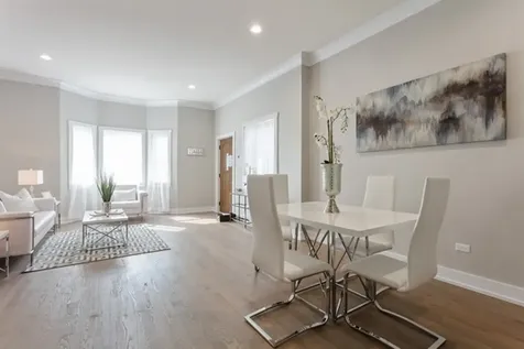 530 East 44th Place Chicago IL 60653