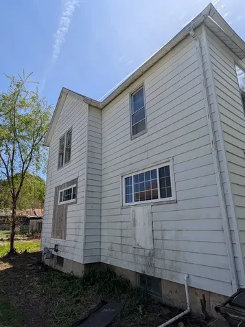 1315 South Rotzler Avenue Freeport IL 61032