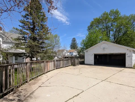 1315 South Rotzler Avenue Freeport IL 61032