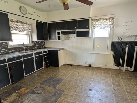 1315 South Rotzler Avenue Freeport IL 61032