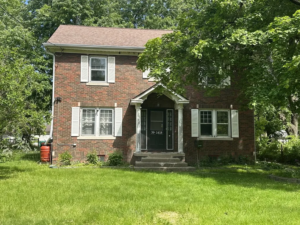 1418 North Sheridan Road Peoria IL 61606