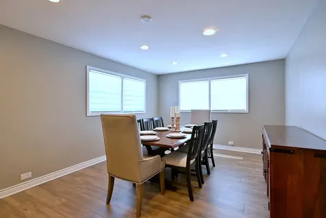 5831 West Leland Avenue Chicago IL 60630