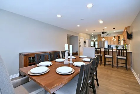 5831 West Leland Avenue Chicago IL 60630