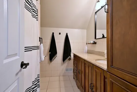 5831 West Leland Avenue Chicago IL 60630