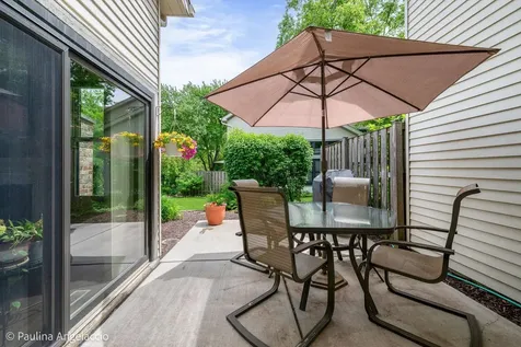 863 North Auburn Woods Drive Palatine IL 60067