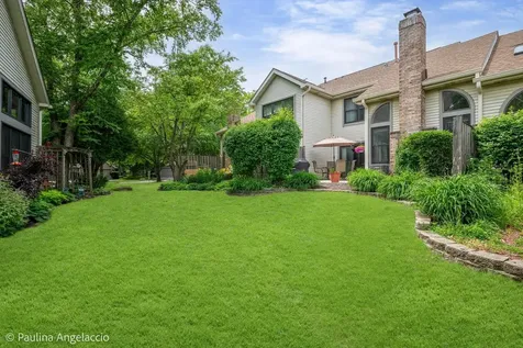 863 North Auburn Woods Drive Palatine IL 60067
