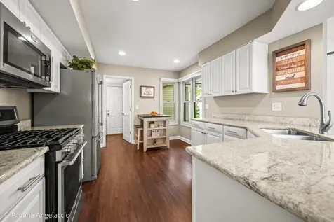 863 North Auburn Woods Drive Palatine IL 60067