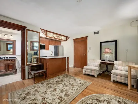 33 East Division Street Chicago IL 60610