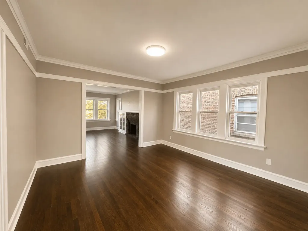 5449 West Melrose Street Chicago IL 60641