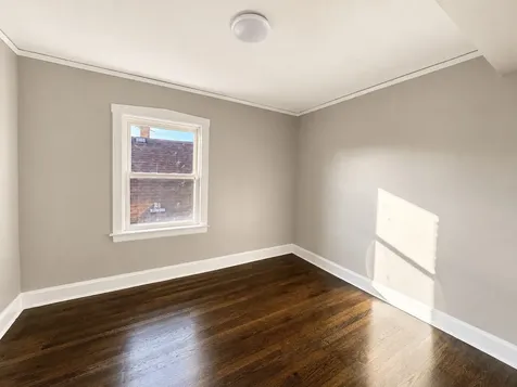 5449 West Melrose Street Chicago IL 60641