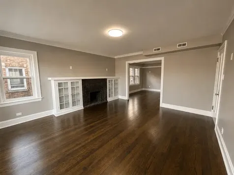 5449 West Melrose Street Chicago IL 60641
