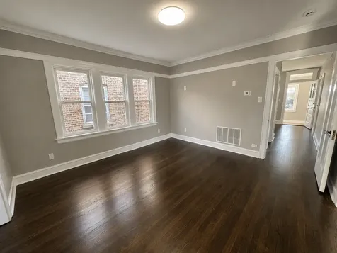 5449 West Melrose Street Chicago IL 60641