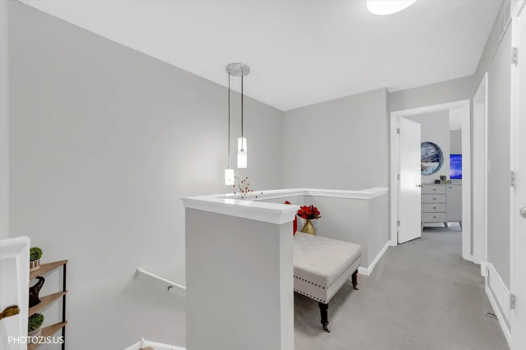 2952 Waters Edge Circle Aurora IL 60504