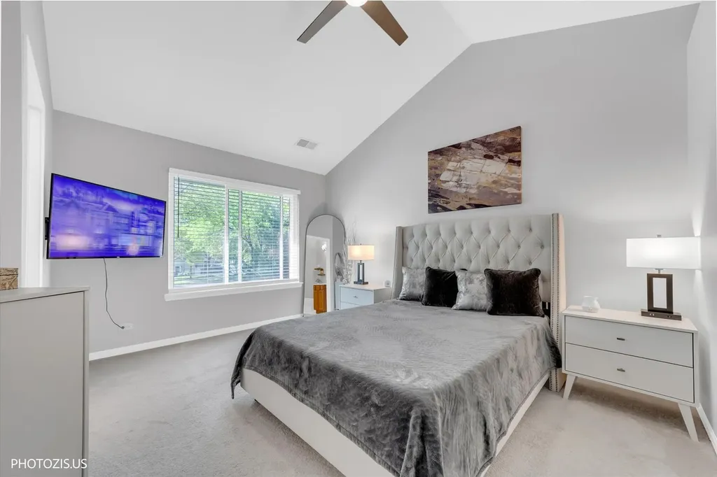 2952 Waters Edge Circle Aurora IL 60504