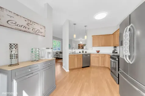 2952 Waters Edge Circle Aurora IL 60504