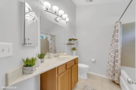 2952 Waters Edge Circle Aurora IL 60504