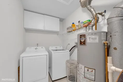 2952 Waters Edge Circle Aurora IL 60504