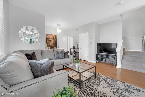2952 Waters Edge Circle Aurora IL 60504