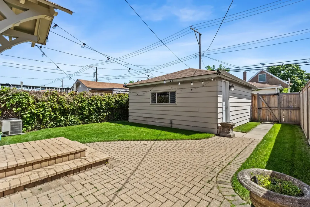 1719 North Newcastle Avenue Chicago IL 60707