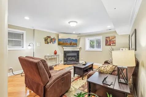 5859 North Glenwood Avenue Chicago IL 60660