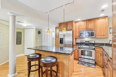 5859 North Glenwood Avenue Chicago IL 60660