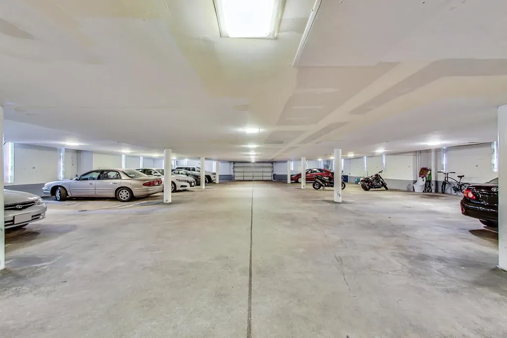 201 Thames Parkway Park Ridge IL 60068