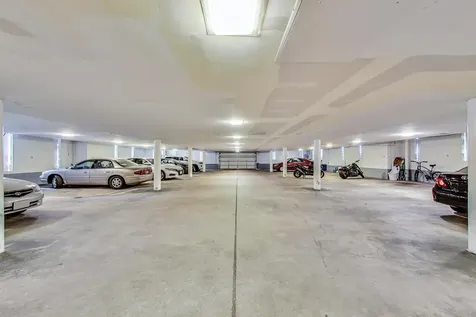 201 Thames Parkway Park Ridge IL 60068