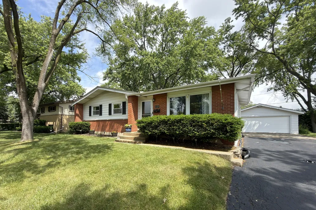 604 East Cedar Lane Mount Prospect IL 60056