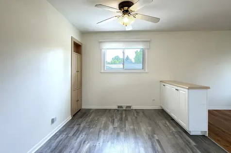 604 East Cedar Lane Mount Prospect IL 60056