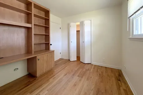 604 East Cedar Lane Mount Prospect IL 60056