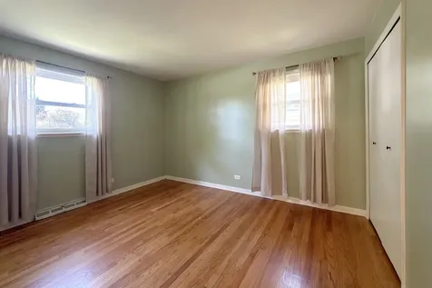 604 East Cedar Lane Mount Prospect IL 60056