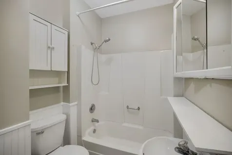 1349 Floresta Crystal Lake IL 60014