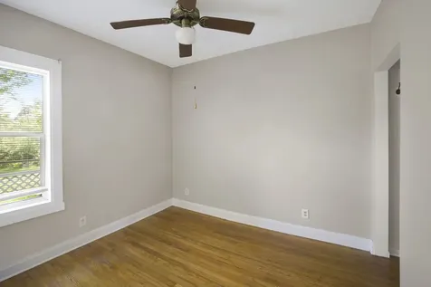 1349 Floresta Crystal Lake IL 60014