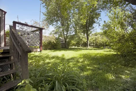 1349 Floresta Crystal Lake IL 60014
