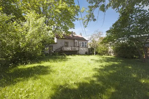 1349 Floresta Crystal Lake IL 60014