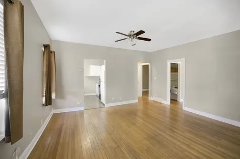 1349 Floresta Crystal Lake IL 60014