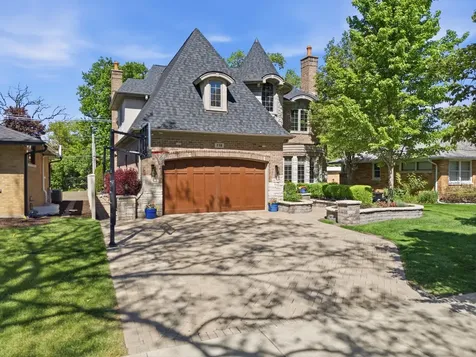 718 South Fairview Avenue Elmhurst IL 60126